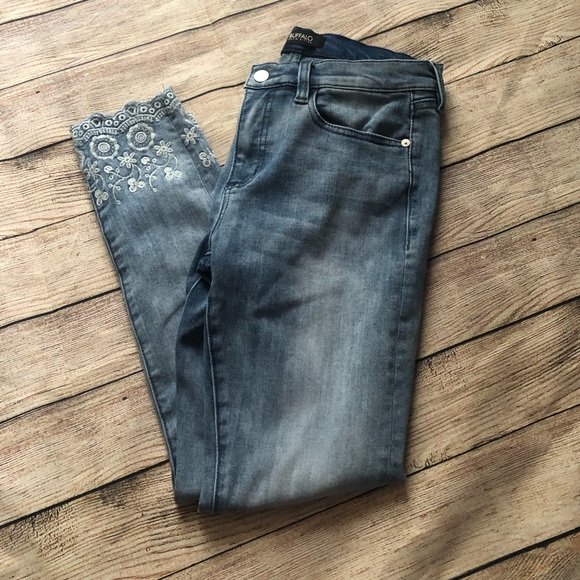 Buffalo David Bitton Denim - Buffalo David Bitton cropped Jean Size 28 Buffalo David Bitton Denim - Buffalo David Bitton cropped Jean Size 28